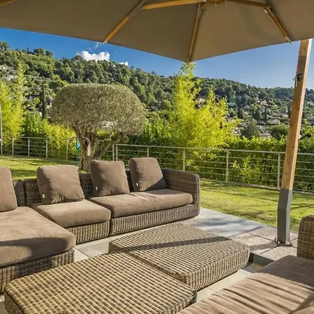 Holiday home Fascinating 6 Bedroom *